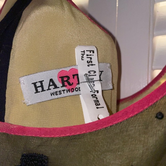 Neil Bieff Gown - Picture 6 of 6